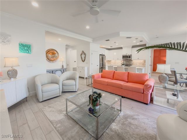 2543 SEYCHELLES DR 604, Naples, FL 34112