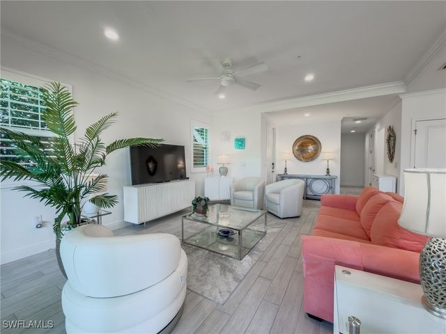 2543 SEYCHELLES DR 604, Naples, FL 34112