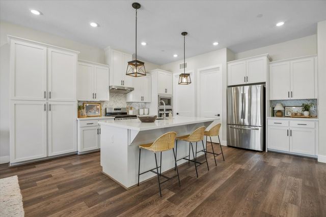 9048 Whitefish Way, Roseville, CA 95747
