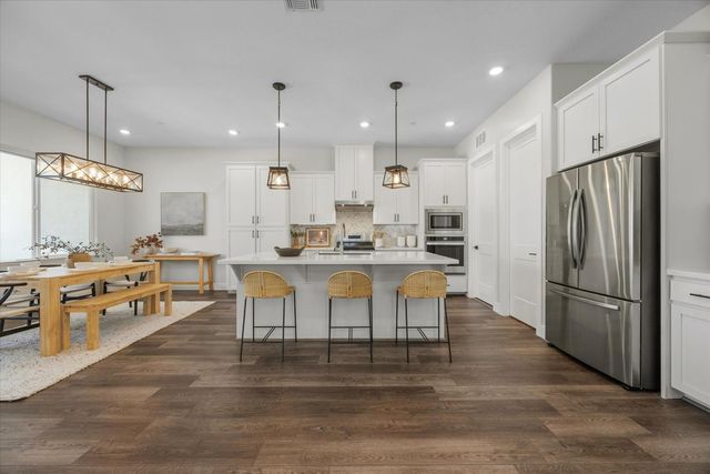 9048 Whitefish Way, Roseville, CA 95747