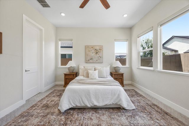 9048 Whitefish Way, Roseville, CA 95747