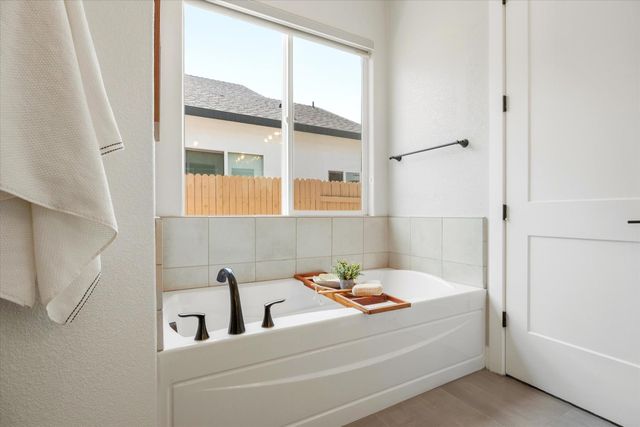 9048 Whitefish Way, Roseville, CA 95747