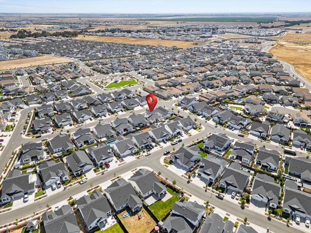 9048 Whitefish Way, Roseville, CA 95747