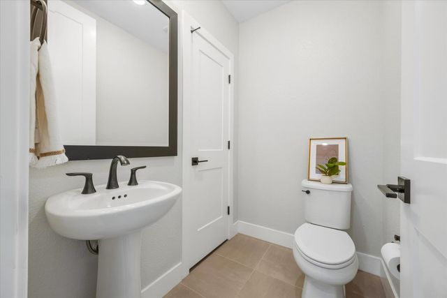 9048 Whitefish Way, Roseville, CA 95747