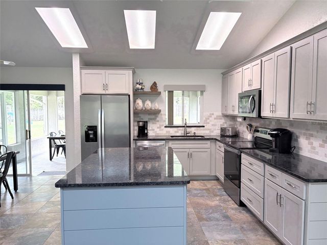 313 N HILL AVENUE, Deland, FL 32724