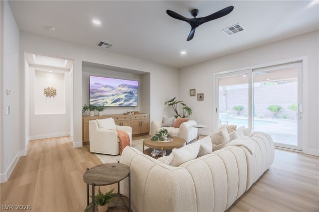 929 Viscanio Place, Las Vegas, NV 89138