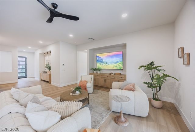 929 Viscanio Place, Las Vegas, NV 89138