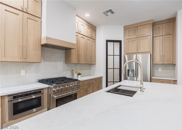 929 Viscanio Place, Las Vegas, NV 89138