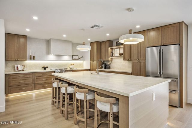 5129 E VOLTAIRE Avenue, Scottsdale, AZ 85254