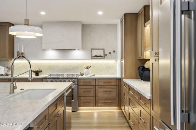 5129 E VOLTAIRE Avenue, Scottsdale, AZ 85254