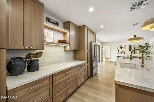 5129 E VOLTAIRE Avenue, Scottsdale, AZ 85254