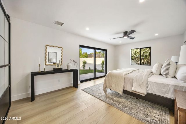 5129 E VOLTAIRE Avenue, Scottsdale, AZ 85254