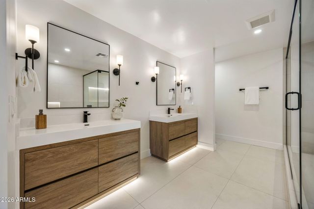 5129 E VOLTAIRE Avenue, Scottsdale, AZ 85254