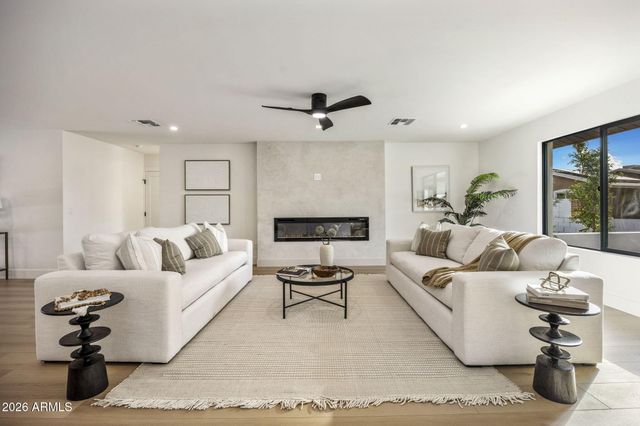 5129 E VOLTAIRE Avenue, Scottsdale, AZ 85254