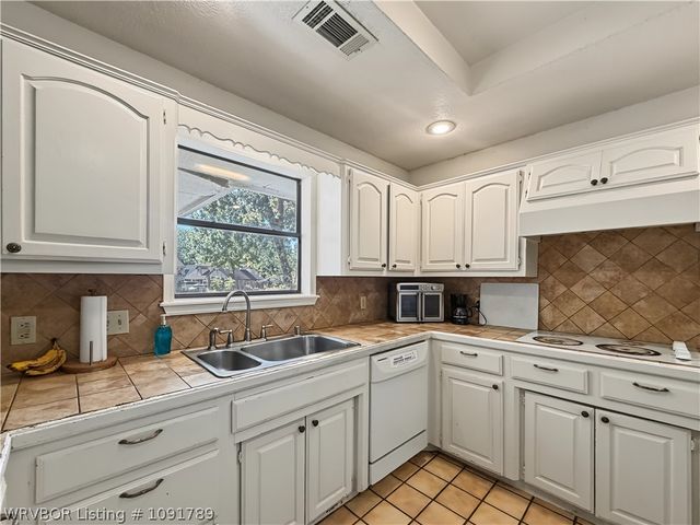 9800 Muirfield Circle, Fort Smith, AR 72908