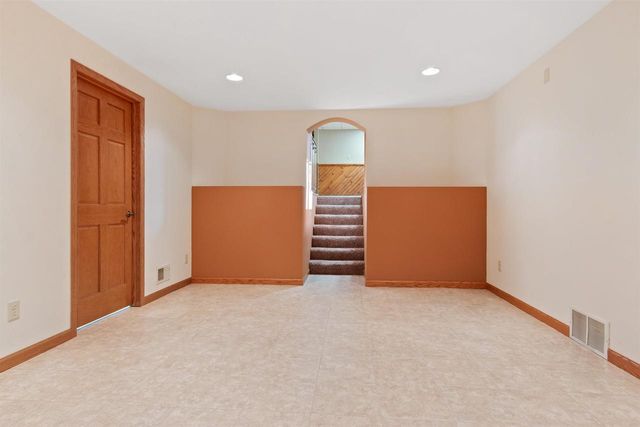 W8664 BUCKHORN CIRCLE, Wautoma, WI 54982