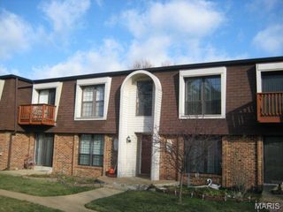 1167 Appleseed Lane D, Olivette, MO 63132