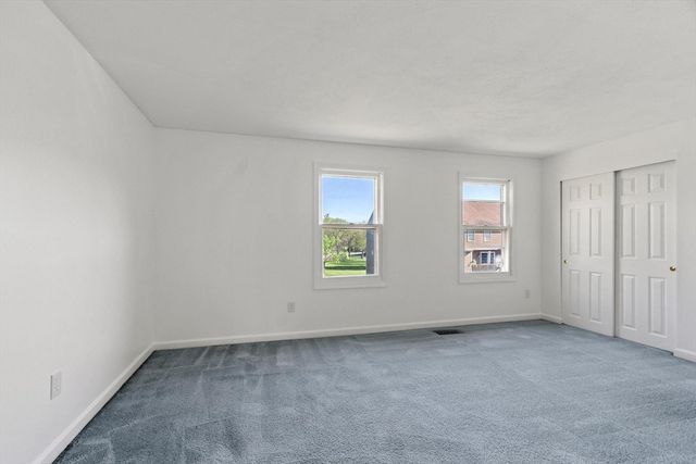 27 Heritage Dr 27, Tewksbury, MA 01876