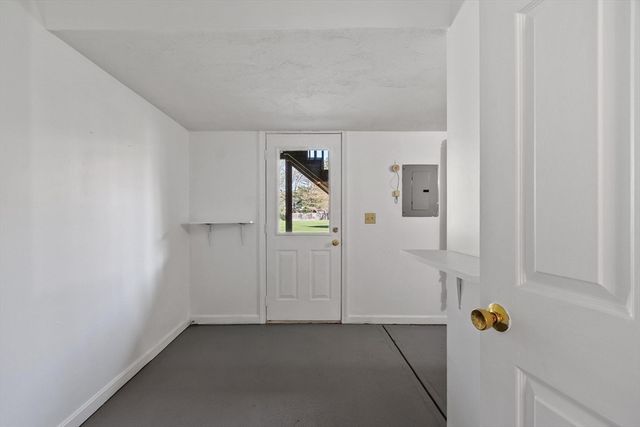 27 Heritage Dr 27, Tewksbury, MA 01876