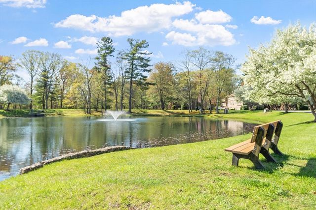 27 Heritage Dr 27, Tewksbury, MA 01876