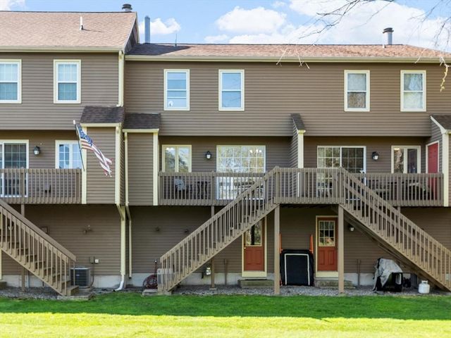 27 Heritage Dr 27, Tewksbury, MA 01876