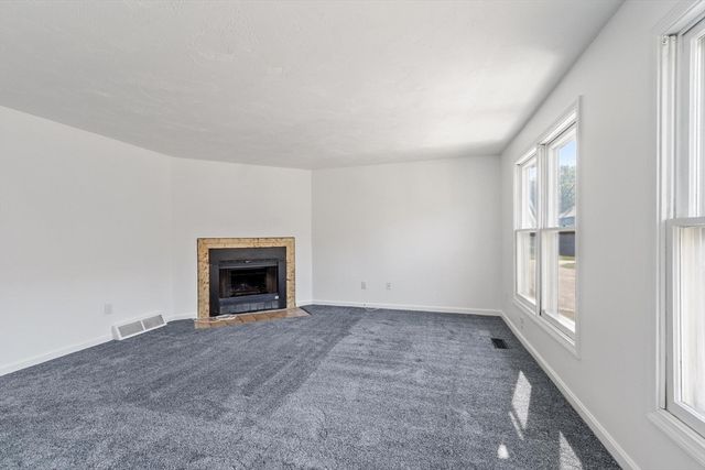 27 Heritage Dr 27, Tewksbury, MA 01876