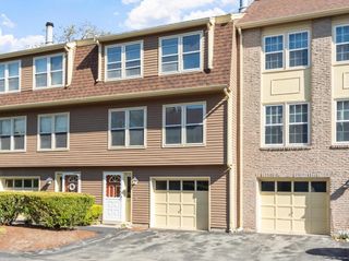 27 Heritage Dr 27, Tewksbury, MA 01876