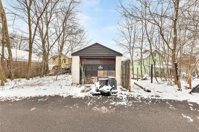 2808 Grover Street, Mckeesport, PA 15132