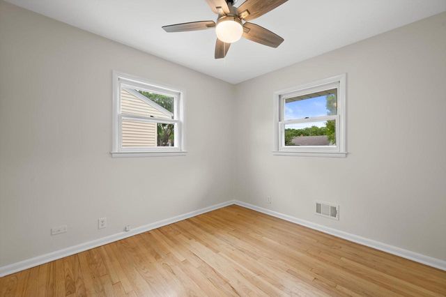 8111 W Lancaster AVENUE, Milwaukee, WI 53218