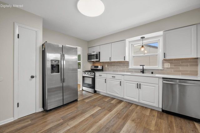 8111 W Lancaster AVENUE, Milwaukee, WI 53218