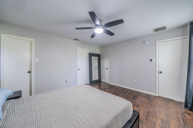 532 Rawls Circle, Irving, TX 75061
