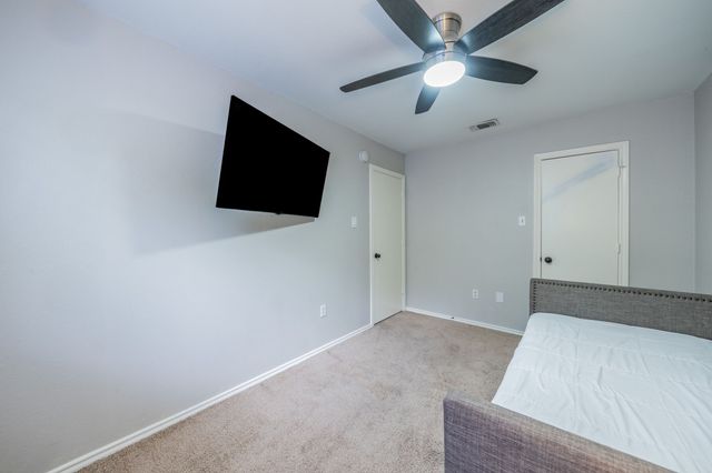 532 Rawls Circle, Irving, TX 75061