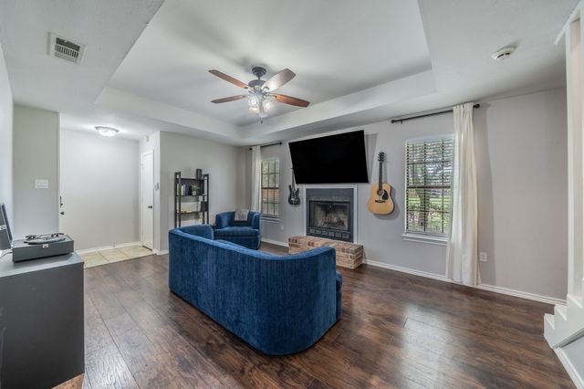 532 Rawls Circle, Irving, TX 75061