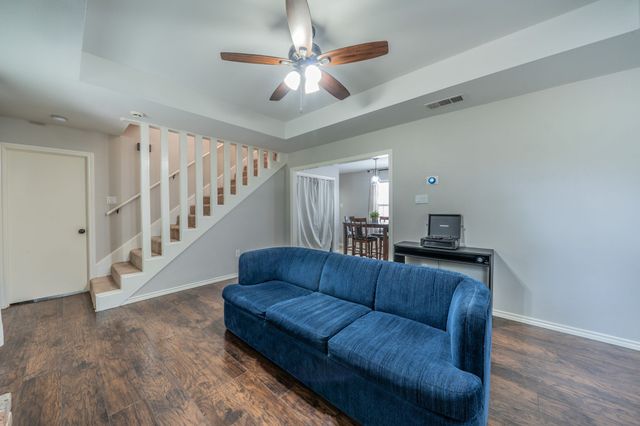 532 Rawls Circle, Irving, TX 75061