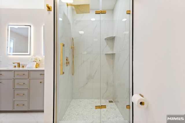 116 Rockwood Place, Englewood, NJ 07631