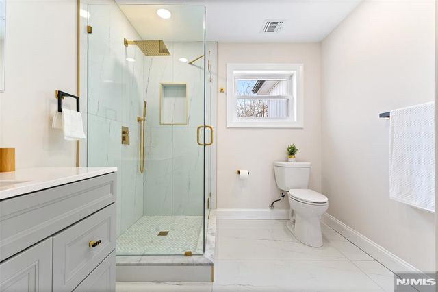 116 Rockwood Place, Englewood, NJ 07631