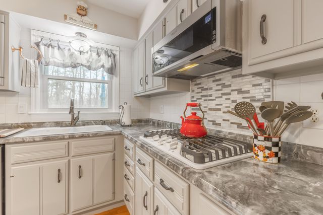 3514 Edinburgh, Kalamazoo City, MI 49006