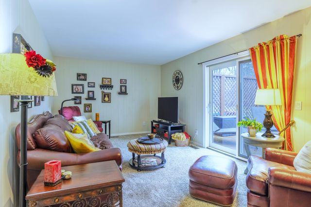 3514 Edinburgh, Kalamazoo City, MI 49006