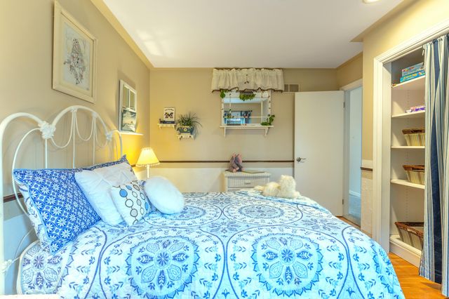 3514 Edinburgh, Kalamazoo City, MI 49006