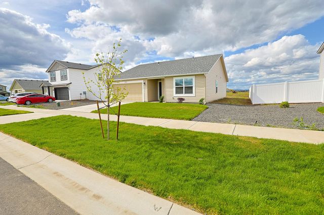 13540 W Crosswinds Ave, Airway Heights, WA 99001