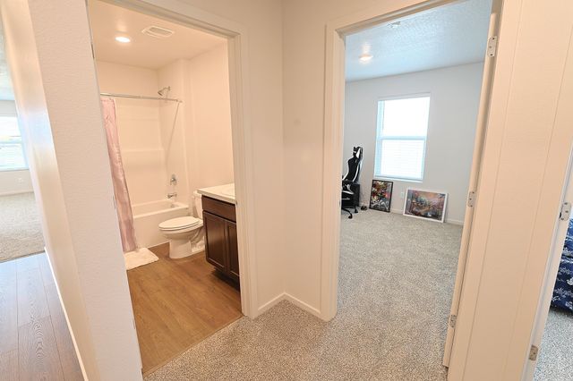 13540 W Crosswinds Ave, Airway Heights, WA 99001