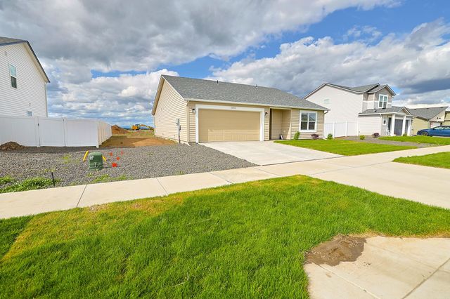 13540 W Crosswinds Ave, Airway Heights, WA 99001