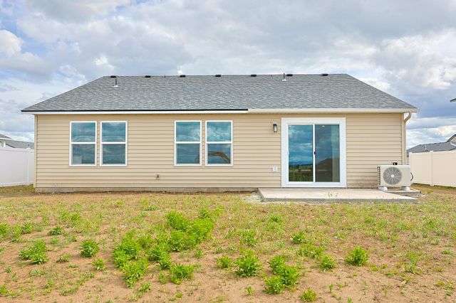 13540 W Crosswinds Ave, Airway Heights, WA 99001