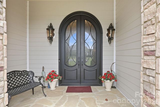 12047 Cove Court, Charlotte, NC 28278