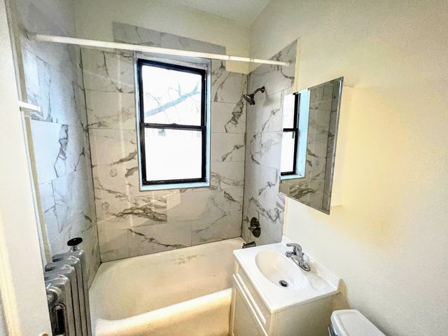 839 W Sheridan Road 209, Chicago, IL 60613