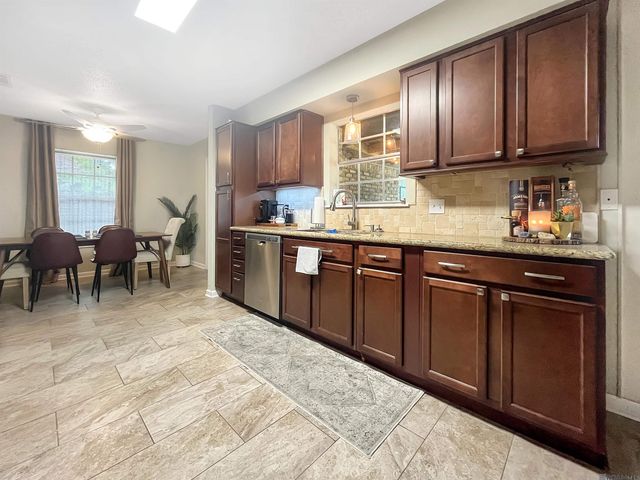 8054 Minglewood Ave, Denham Springs, LA 70706