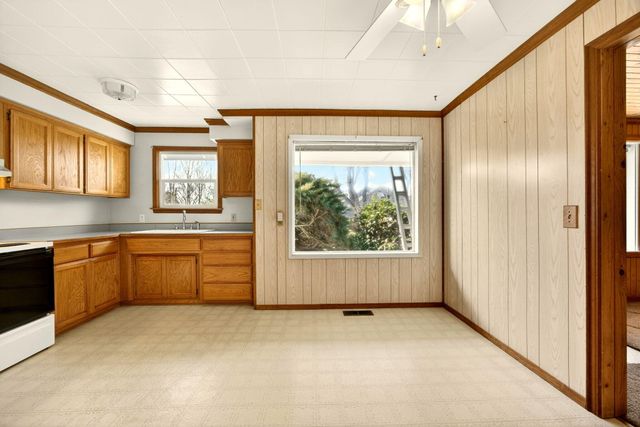 3363 Lone Pine Road, Medford, OR 97504