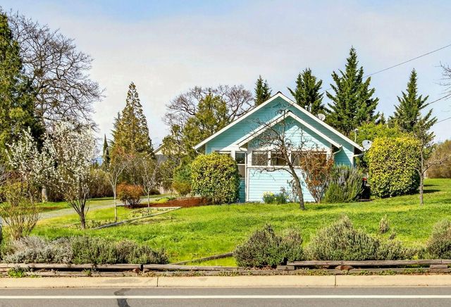 3363 Lone Pine Road, Medford, OR 97504