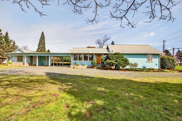 3363 Lone Pine Road, Medford, OR 97504