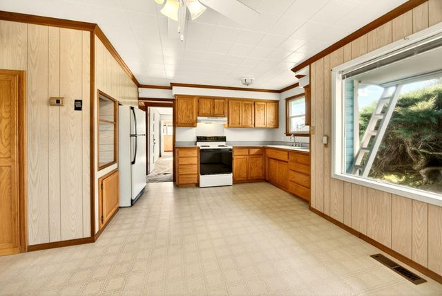 3363 Lone Pine Road, Medford, OR 97504